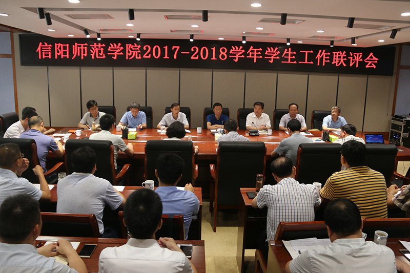 学生1.jpg 学生1.jpg