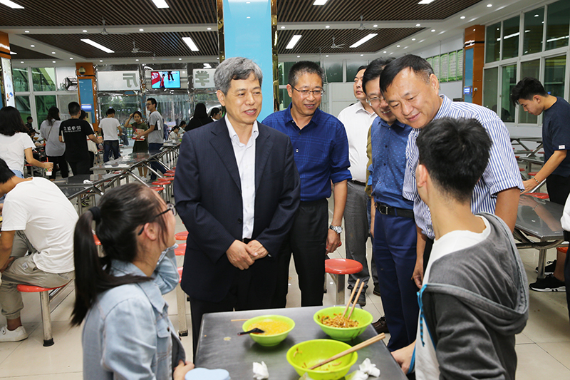 00000AT8V2601.jpg 00000AT8V2601.jpg