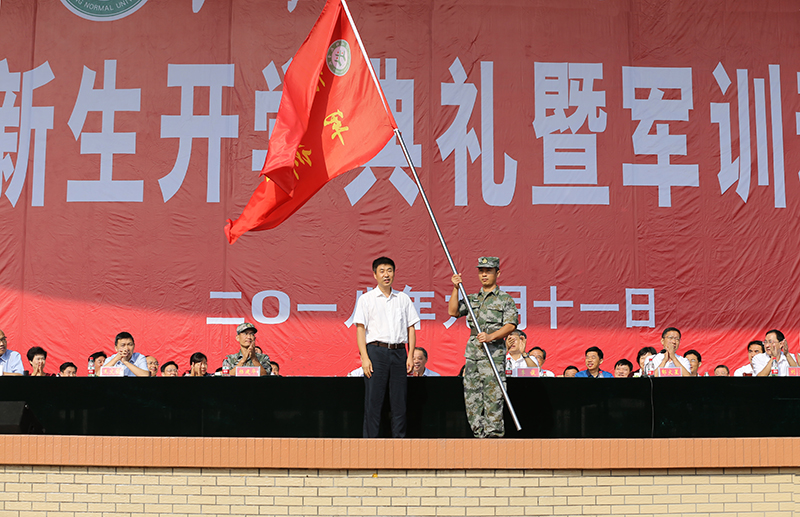 AT8V15900000.jpg