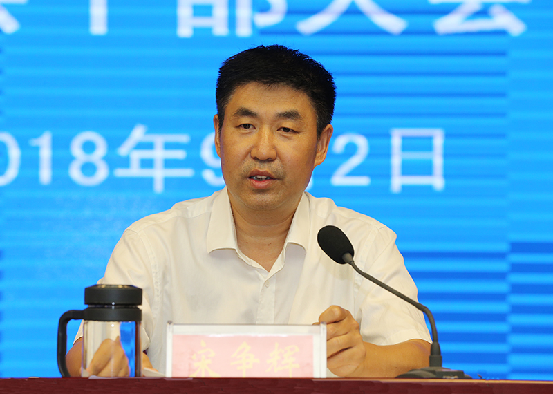 AT8V031555555.jpg