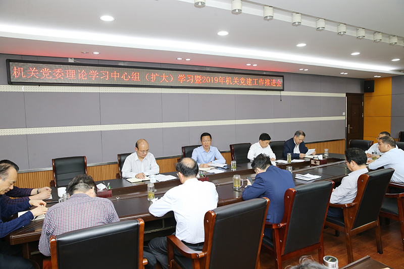 AT8V1198.JPG