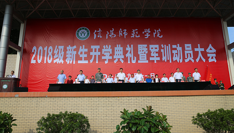 AT8V15444444.jpg