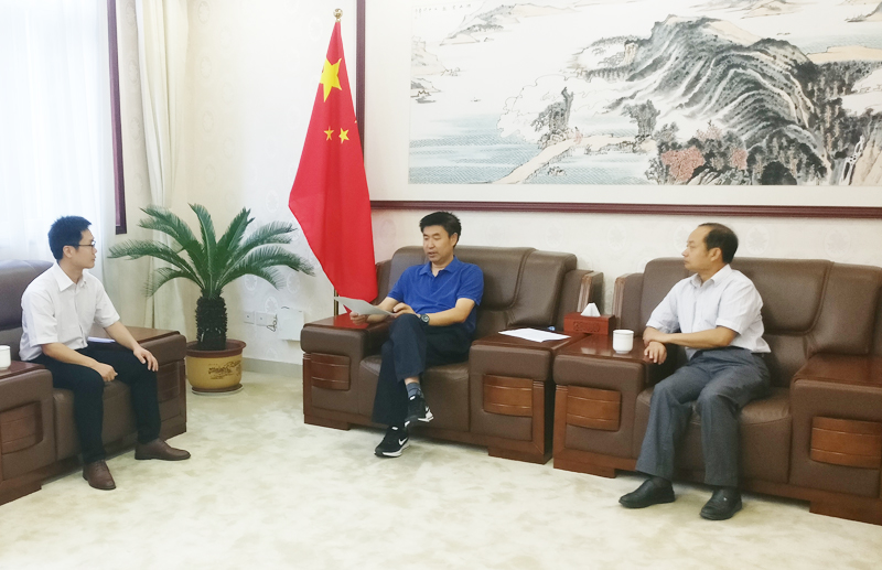 座谈.jpg