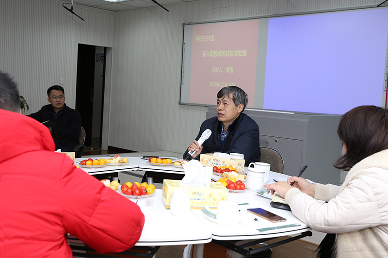 AT8V9926.jpg