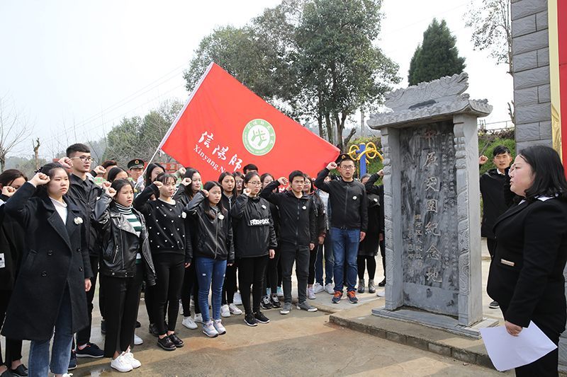 AT8V1820- 拷贝.jpg