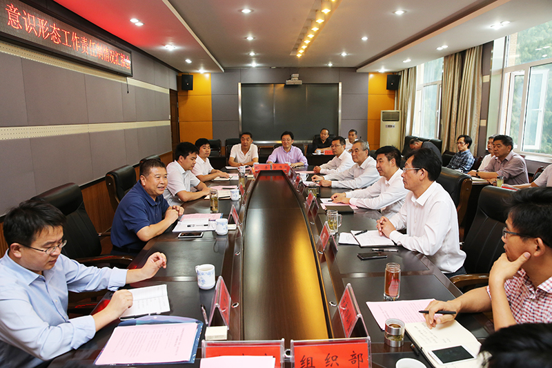 00000AT8V3616.jpg 00000AT8V3616.jpg