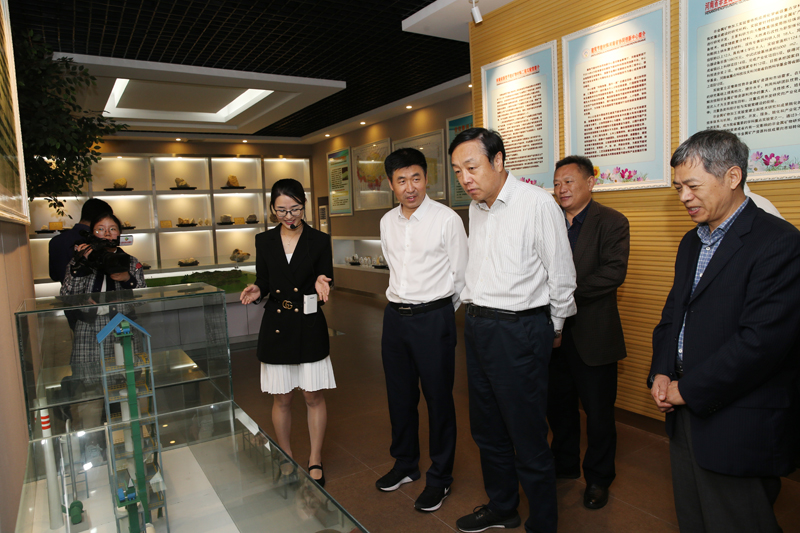 AT8V5418.JPG