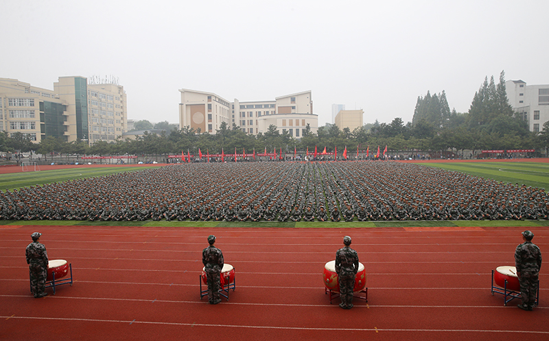 AT8V3289444.jpg