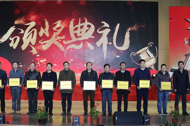 晚会1.jpg