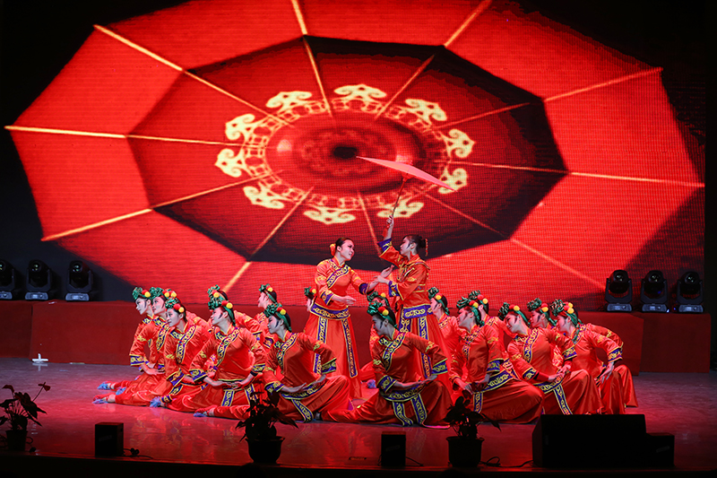 晚会红花.jpg