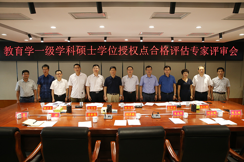 AT8V707666.jpg AT8V707666.jpg