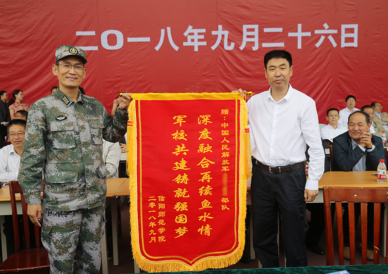 AT8V3304222212121.jpg