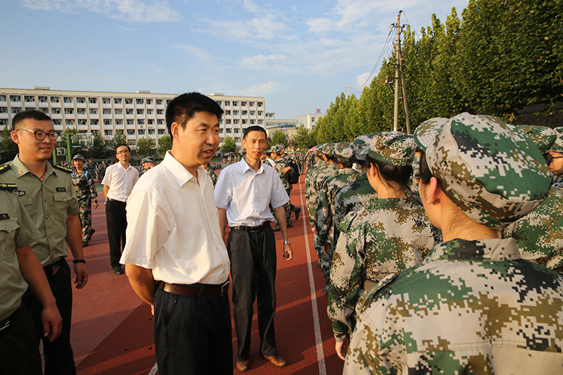 AT8V169222222.jpg